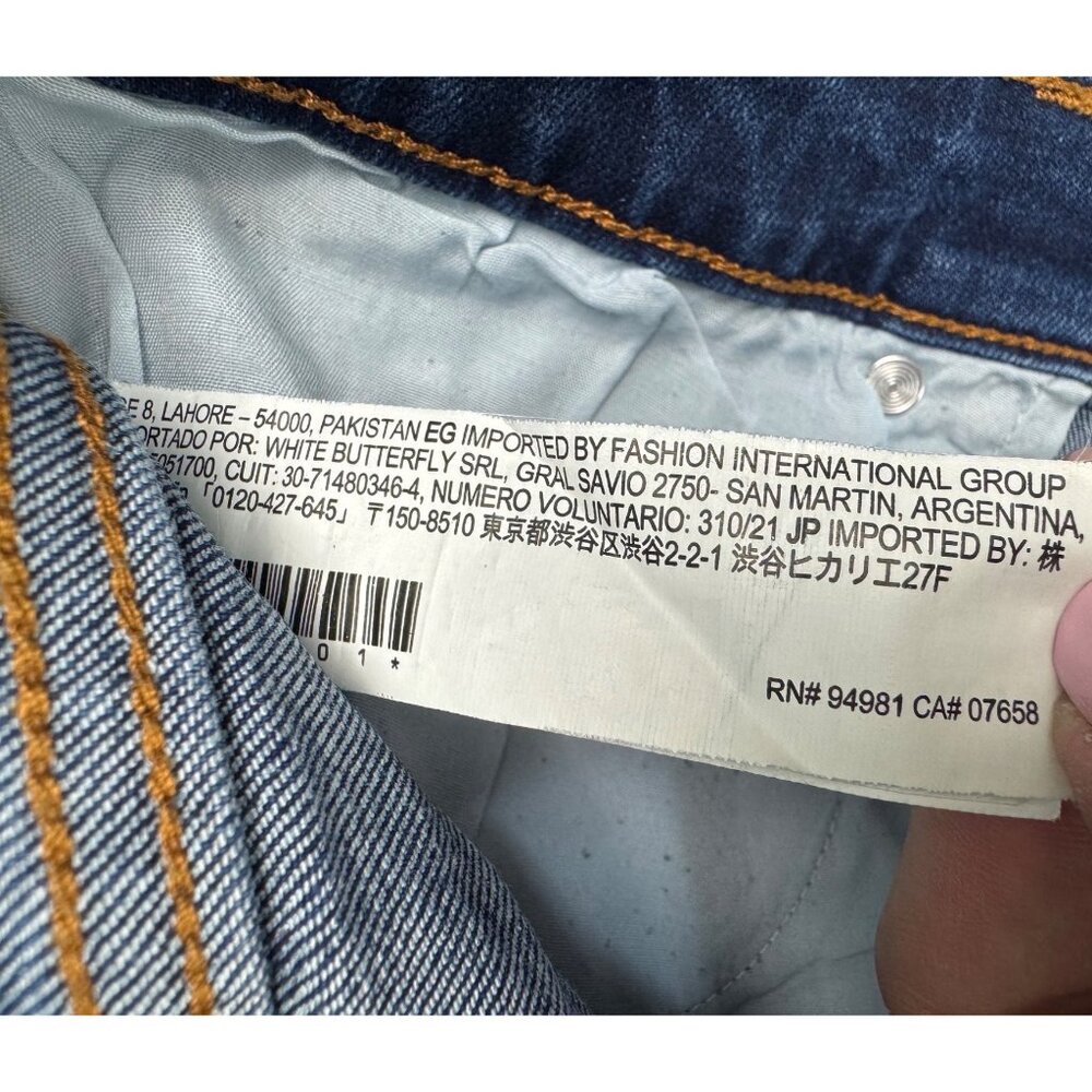 Forever 21 Slim Mens Denim Jeans Size 33 lighter W/Lighter Upper Backside - Picture 7 of 13